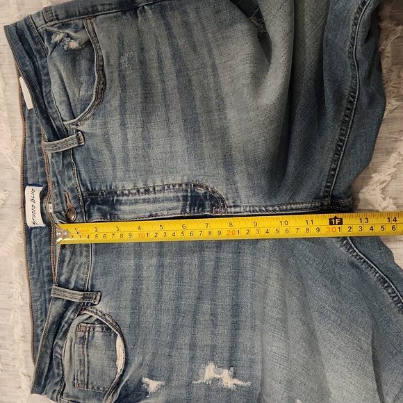 Classic High Rise Light Blue Jeans - Picture 7 of 8